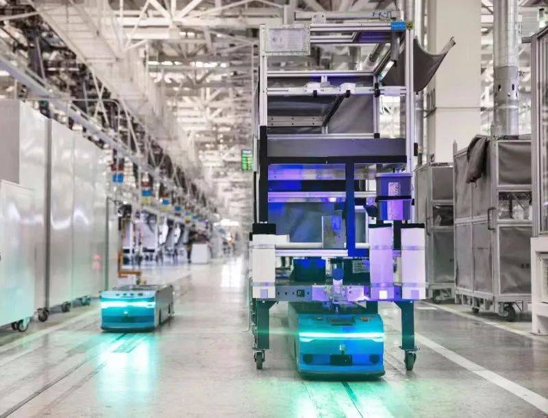 奔驰全新EQE的中国市场专属配置与数字化制造革新